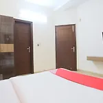 Oyo 70467 Tt Nalin Inn