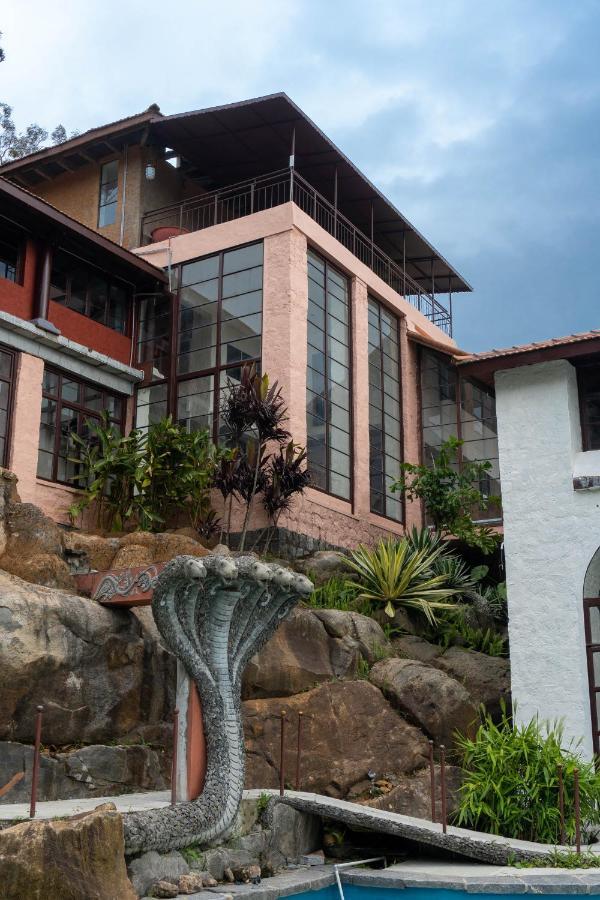 Hotel Mango Hill