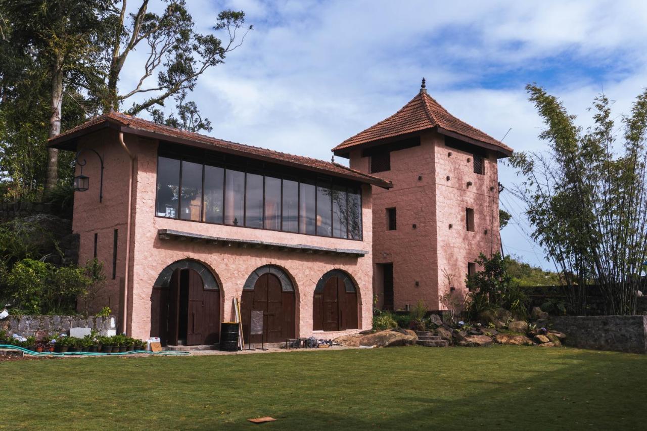 Mango Hill Hotel 3*