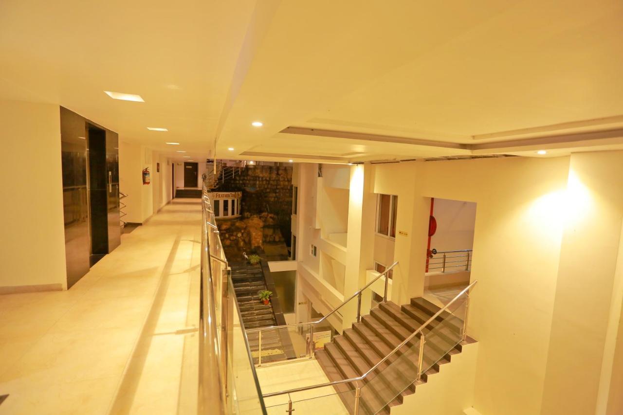 Hotel Grand Signature &