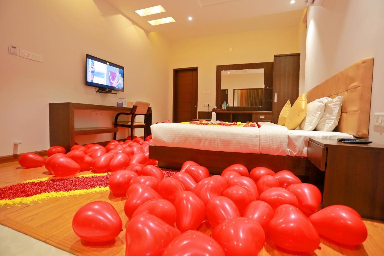Hotel Grand Signature &