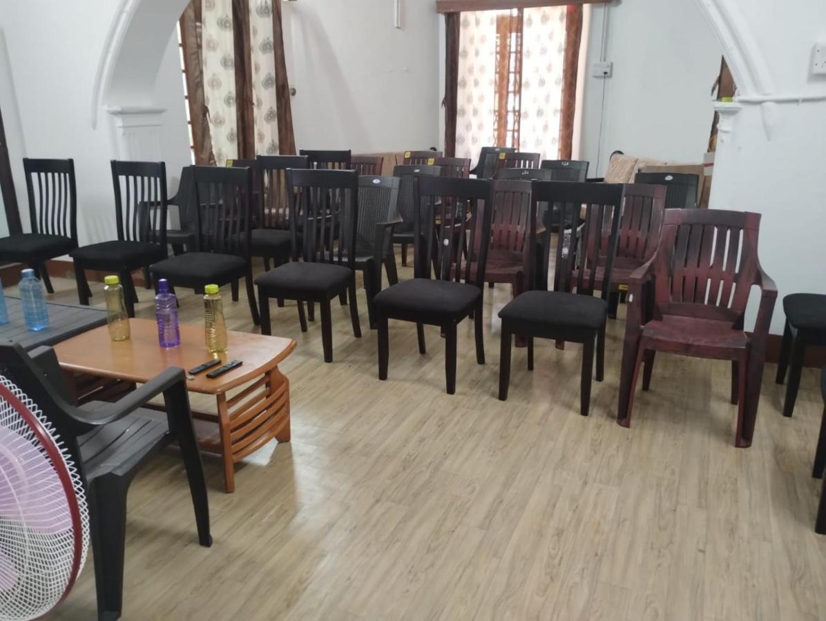 Villa - 8 Bhk *