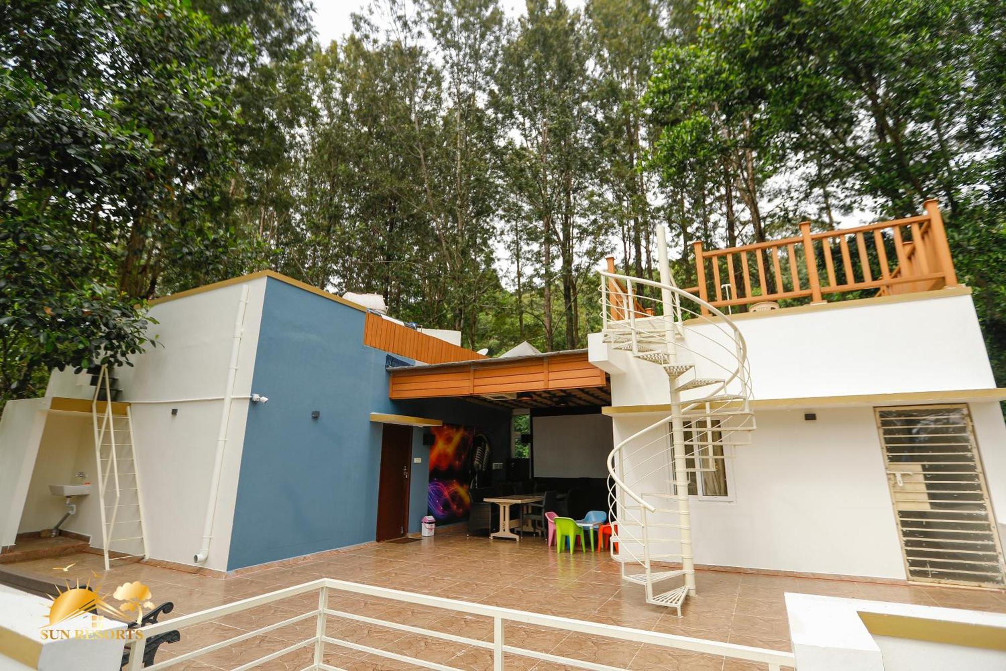 Sun And Adventures * Yercaud