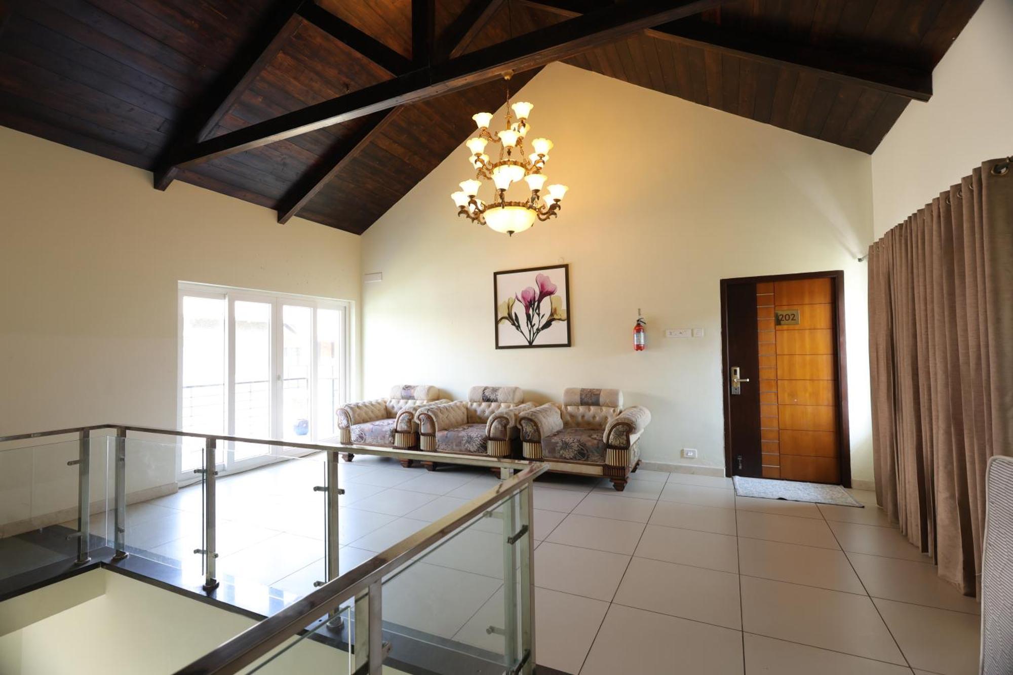 Resort Queens -yellow Lake &spa -yercaud 4*