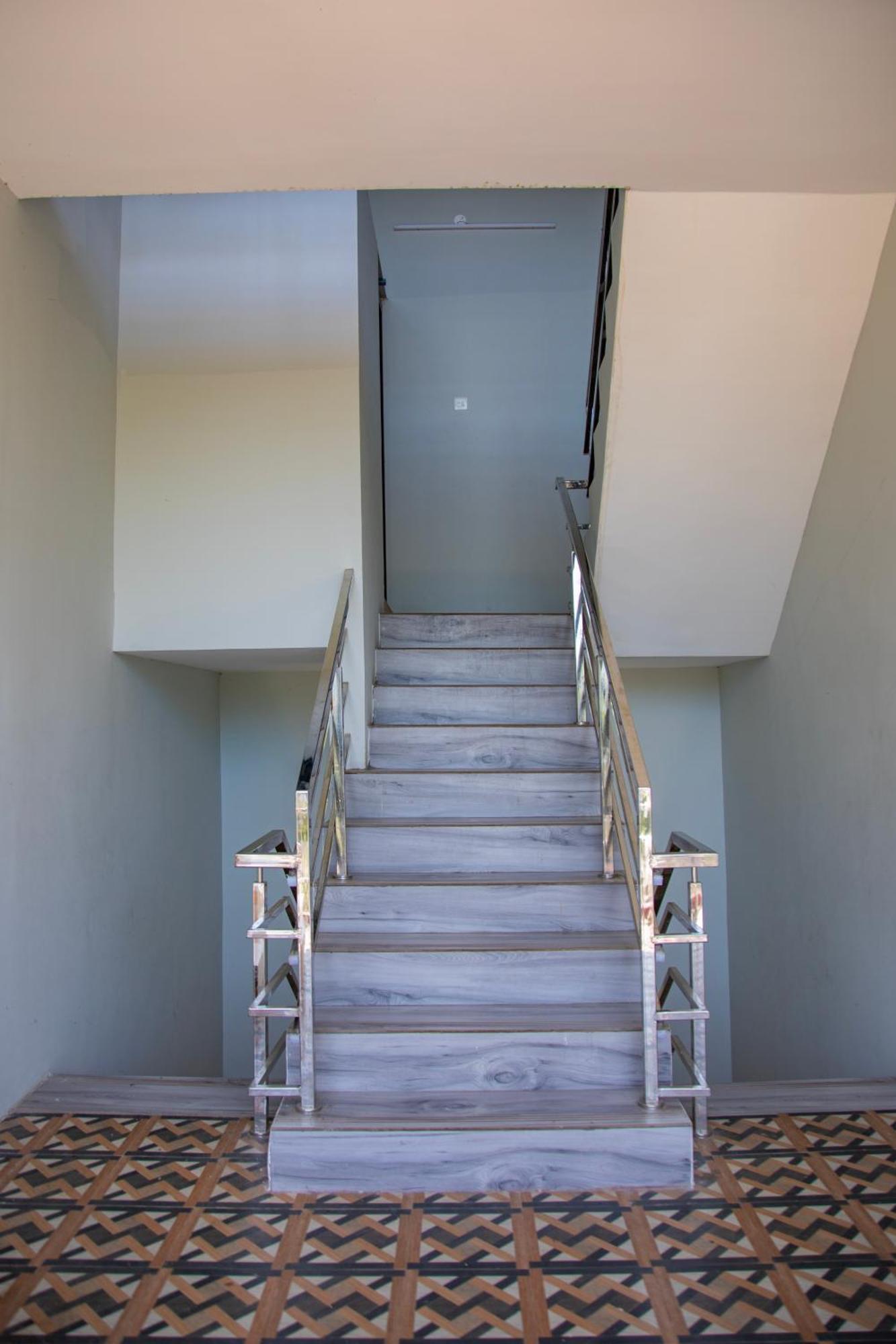Hotel Jk - 4 Bhk