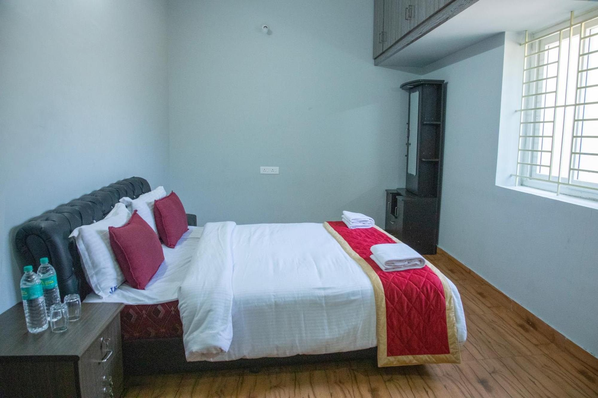 Jk - 4 Bhk Hotel 3*
