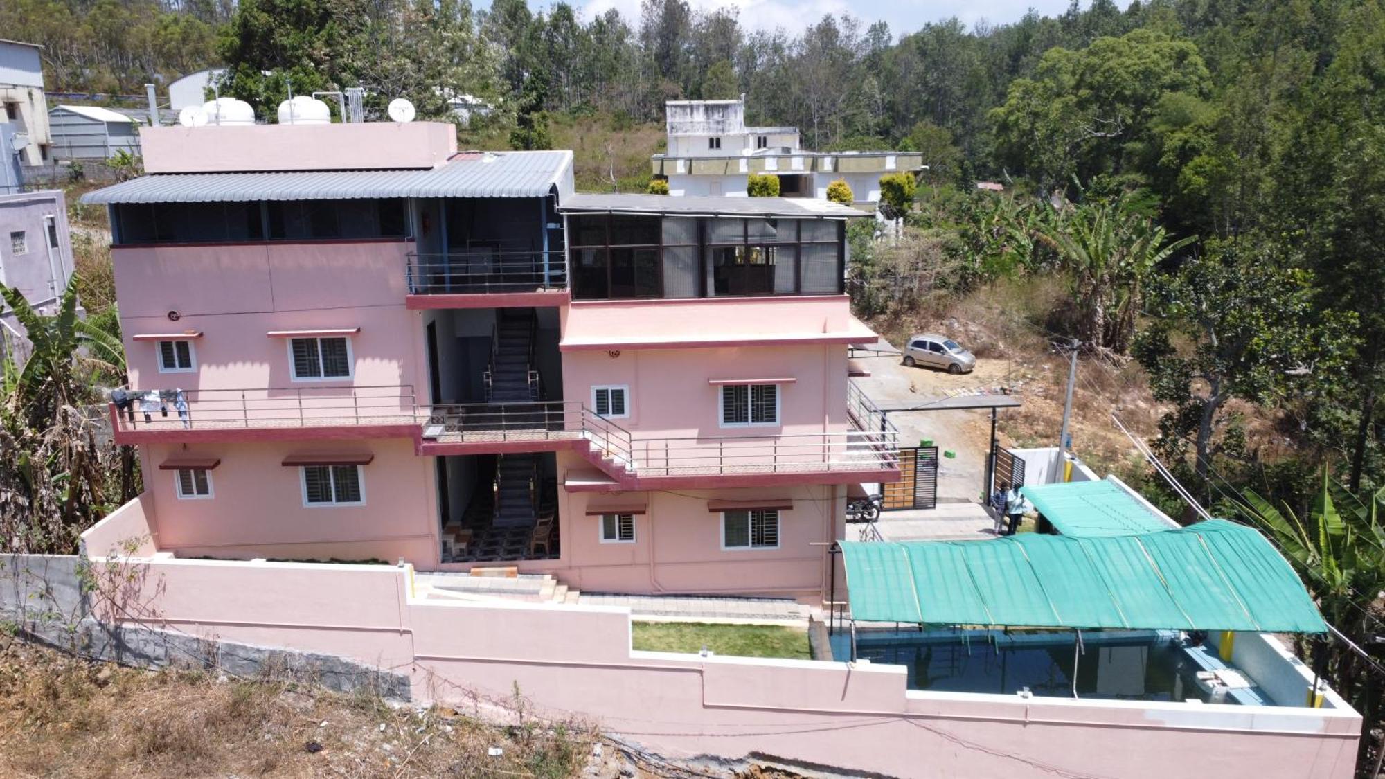 Jk - 4 Bhk Hotel