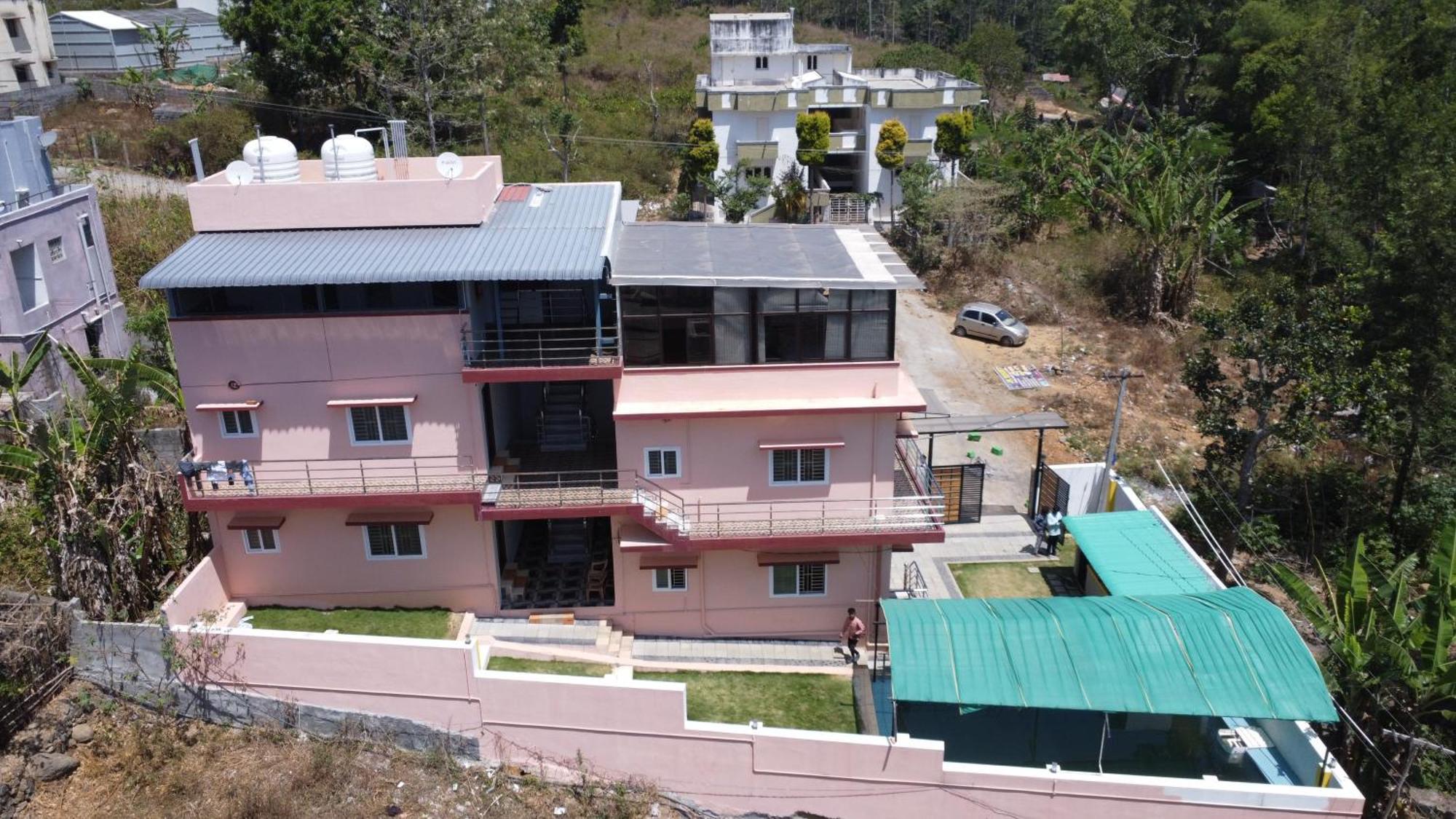 Jk - 4 Bhk Hotel Yercaud