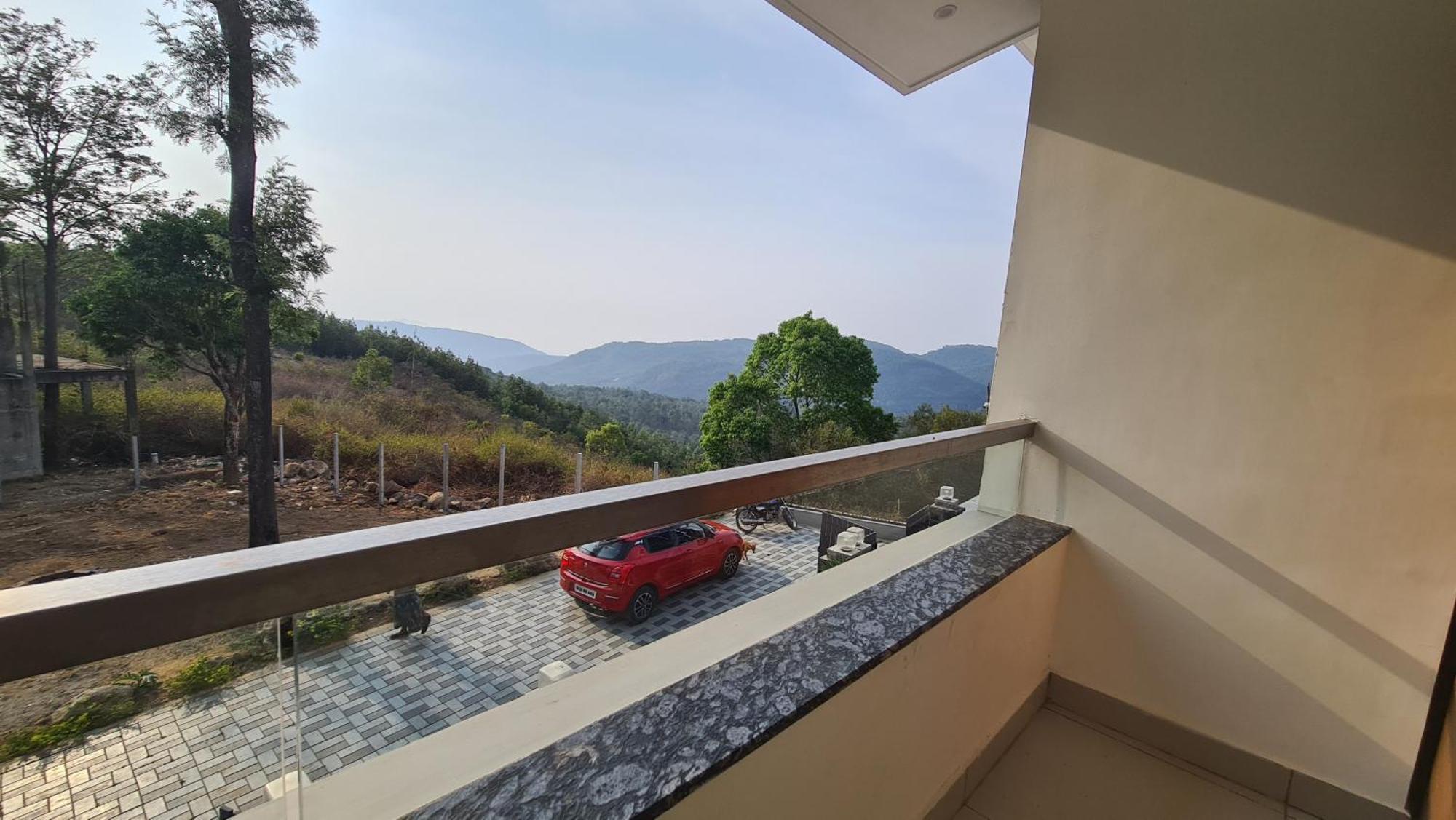 The Peak View - Escappe Heaven Homestay