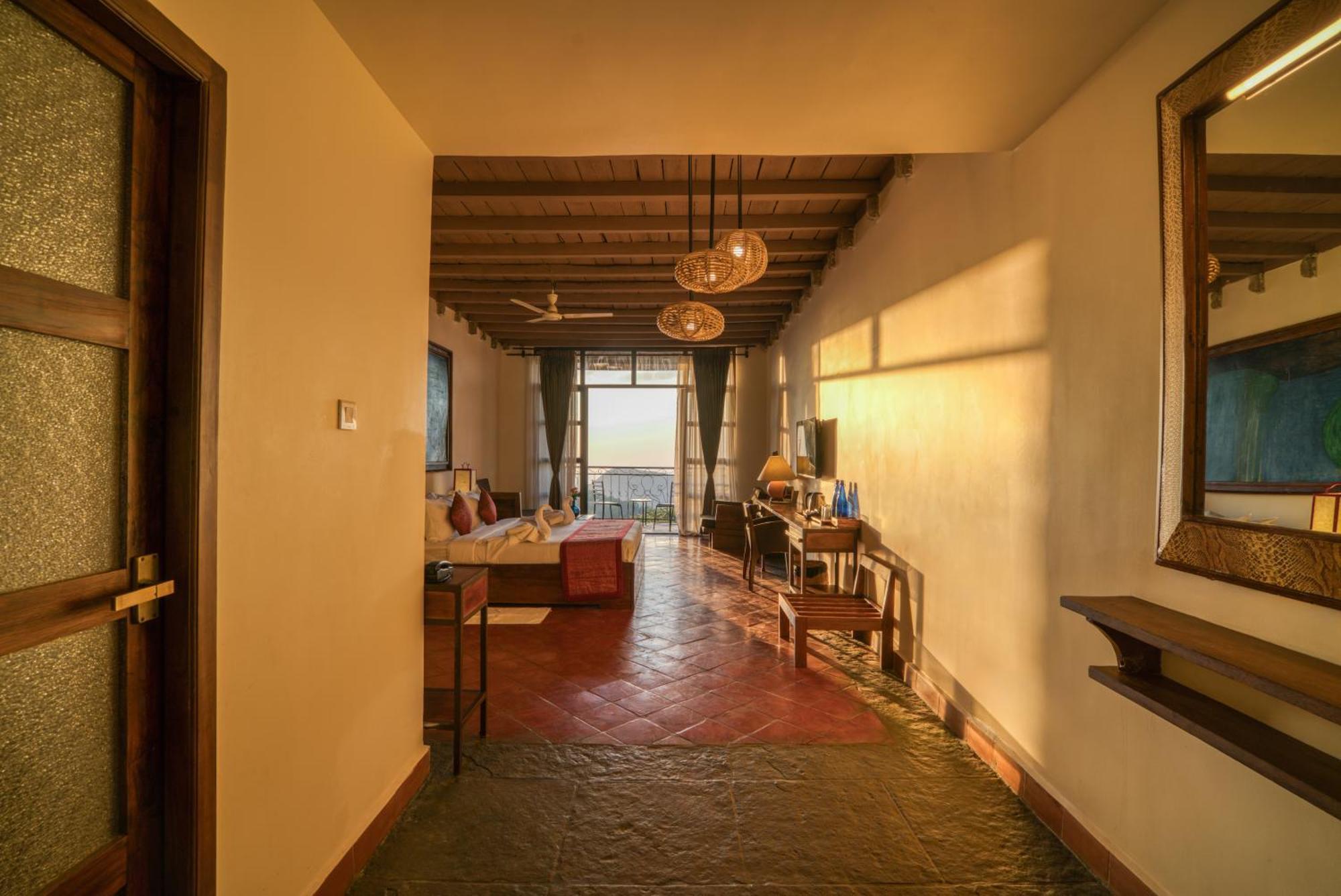 Mango Hill 3*