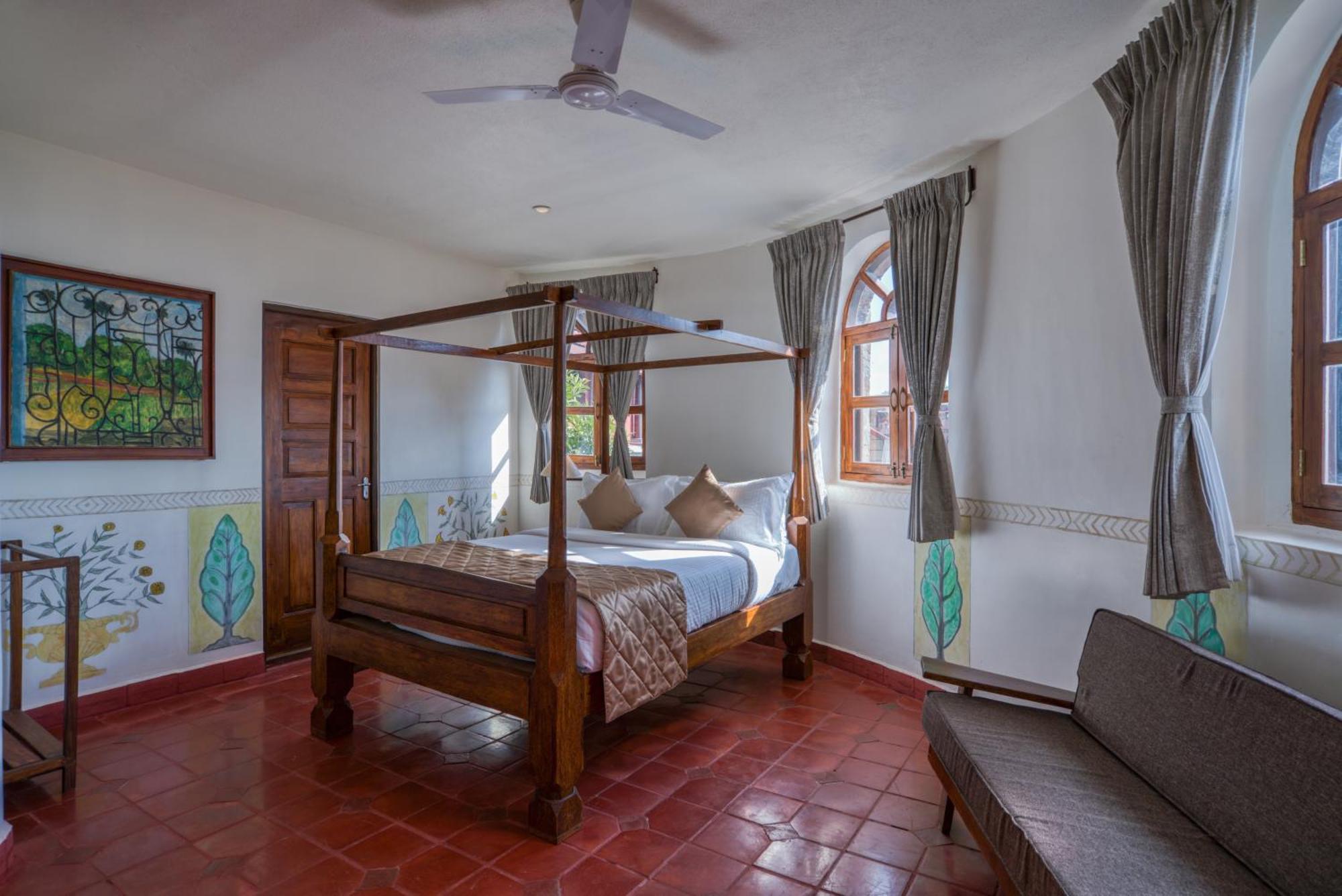 Mango Hill Hotel 3*