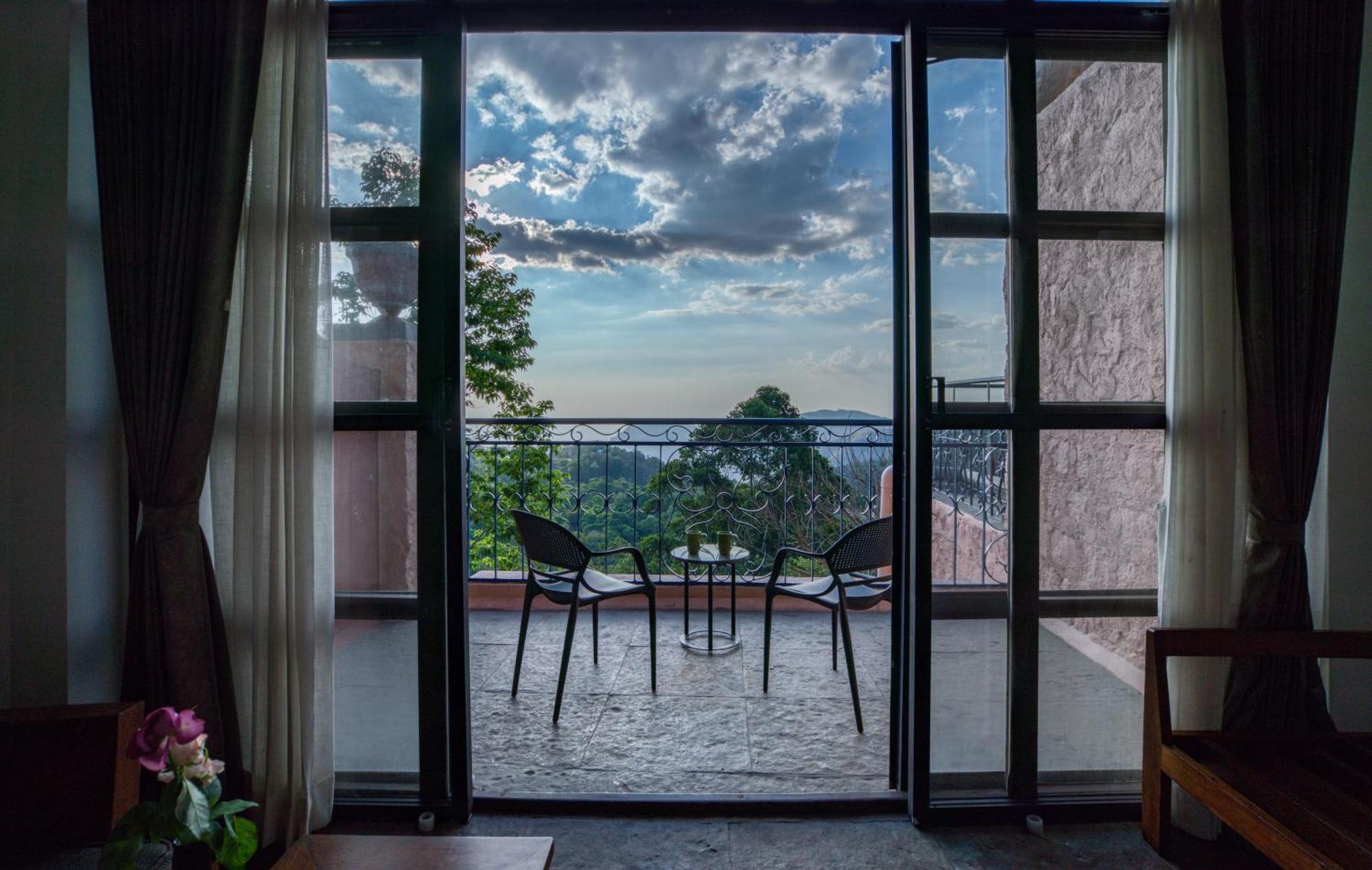 Mango Hill Hotel 3*