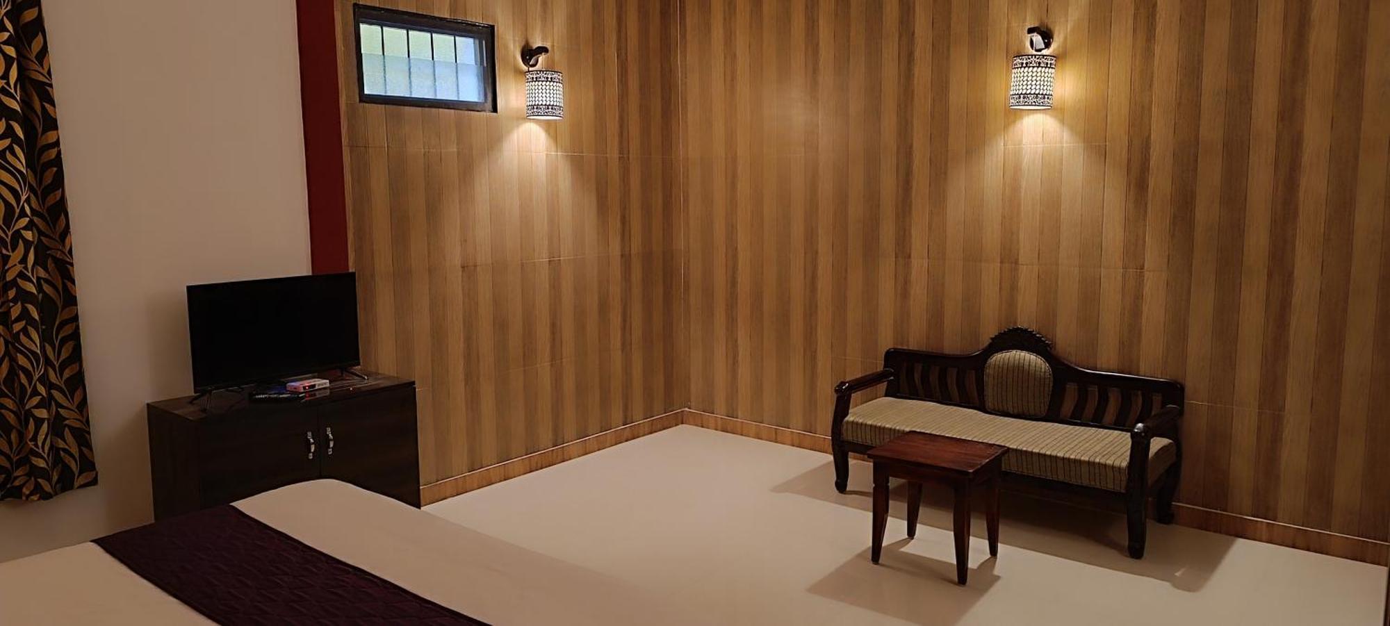 Premier Hotel Yercaud