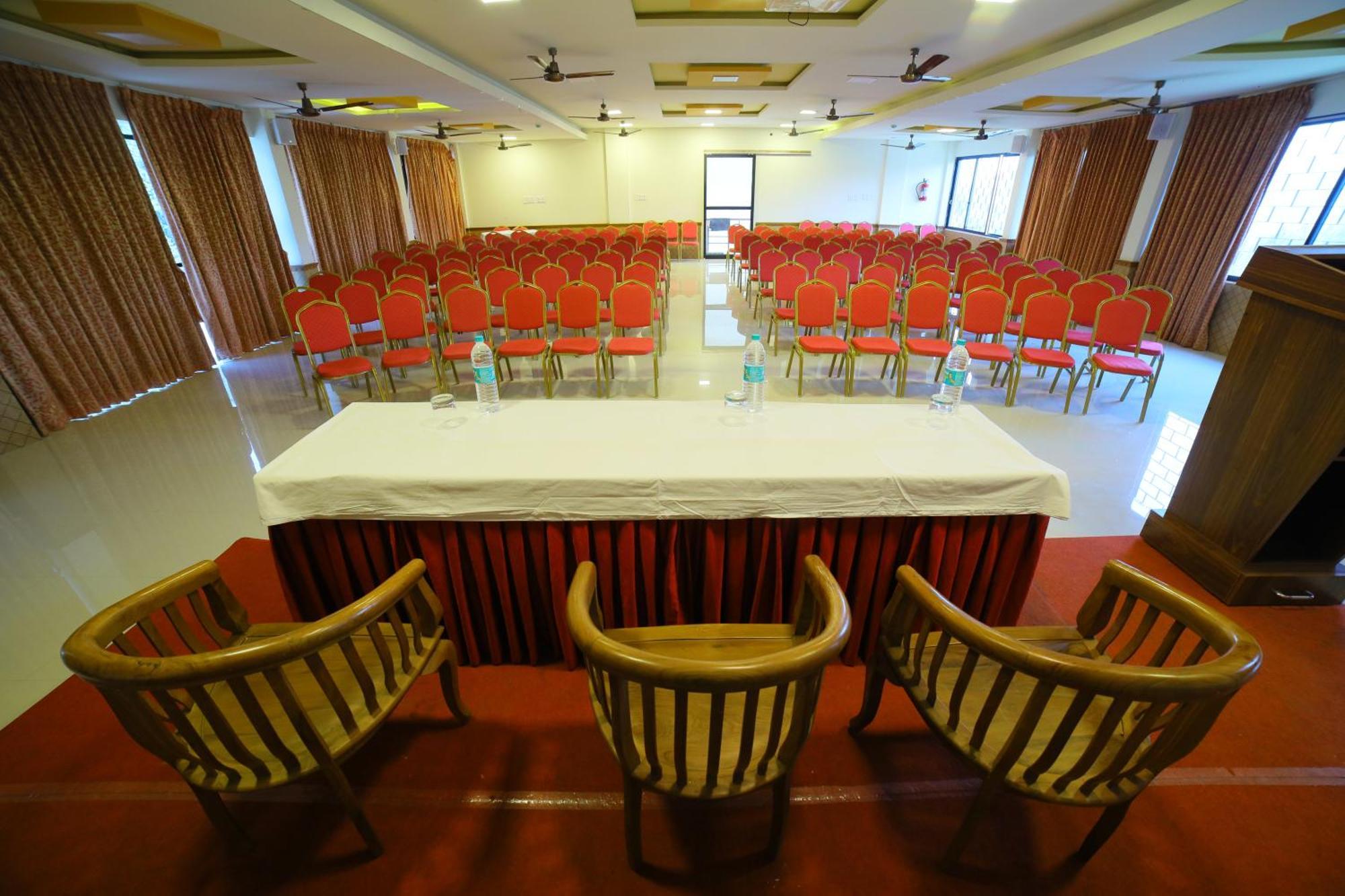 Resort Coastal Grand - Yercaud