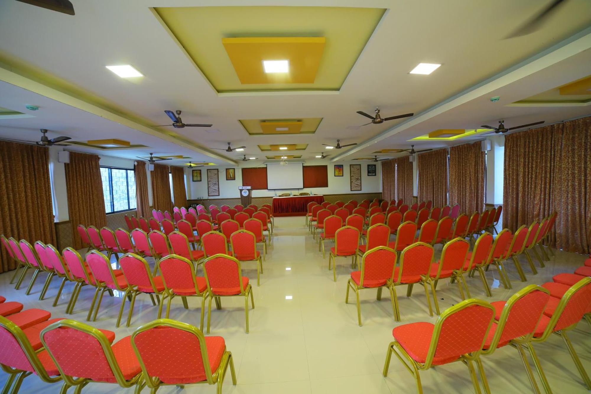 Resort Coastal Grand - Yercaud