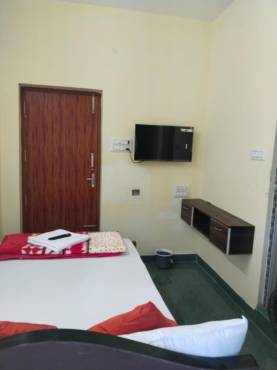 Unique Hostel