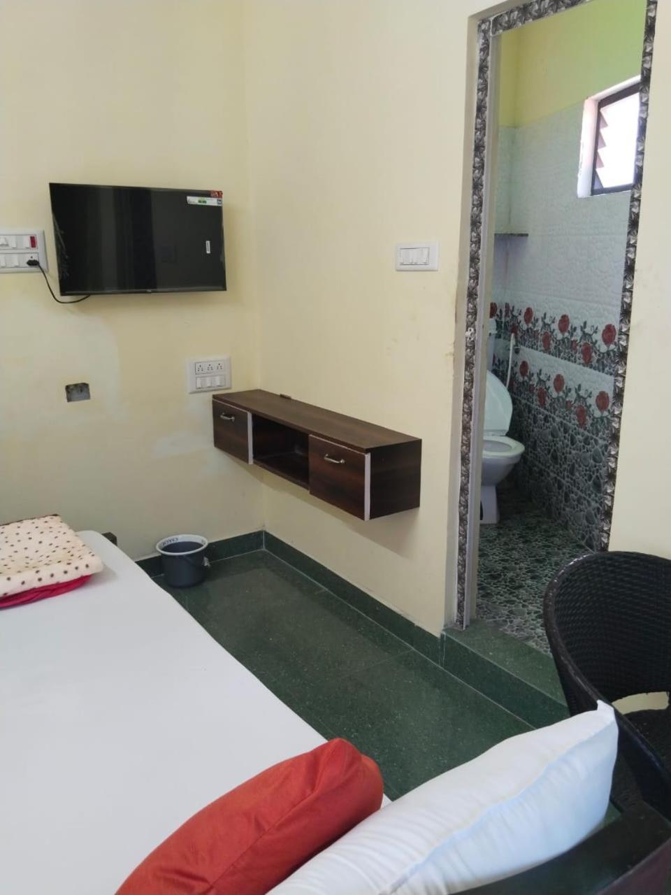 Unique Hostel Yercaud