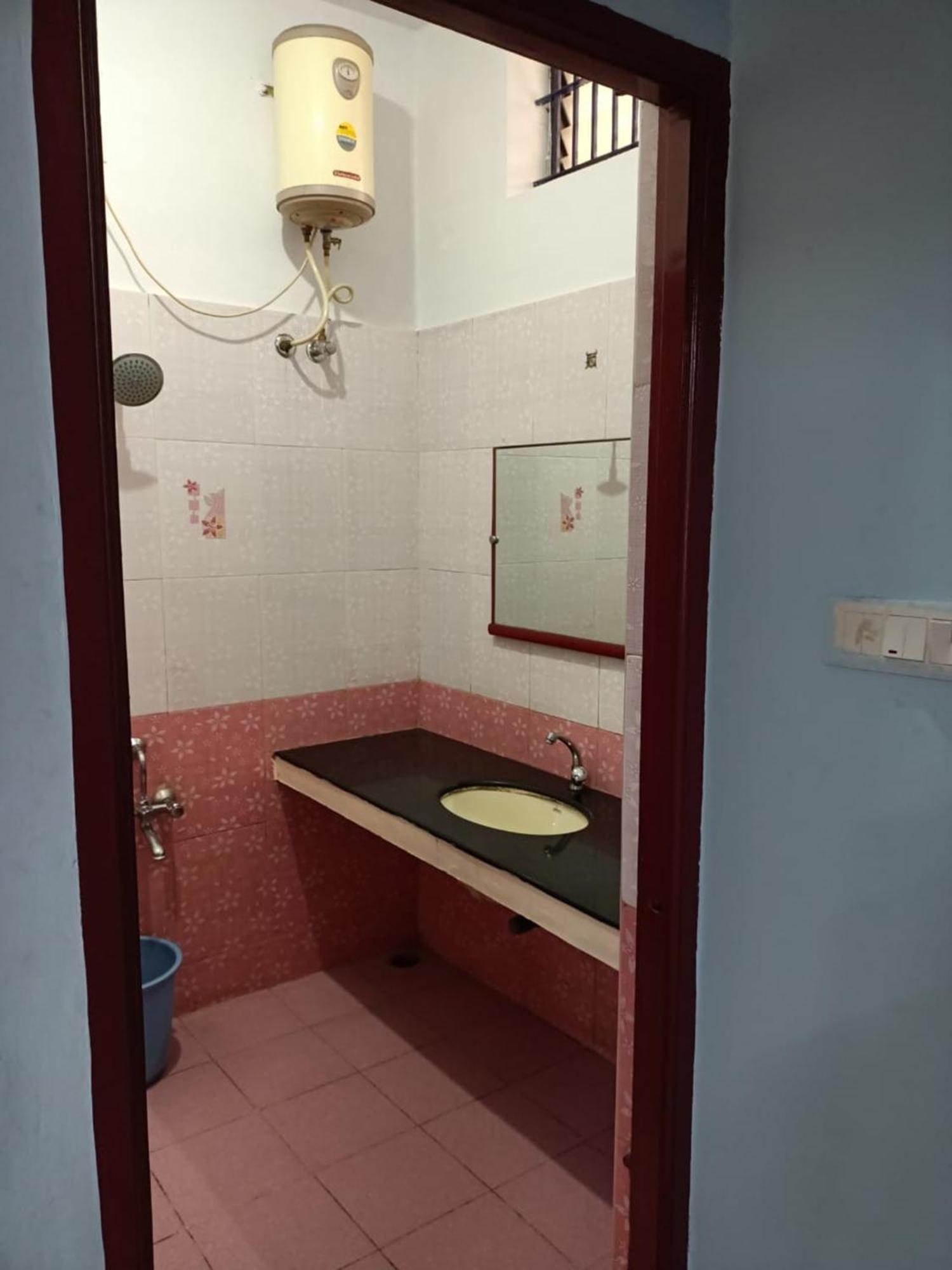 Hotel Golden View Yercaud