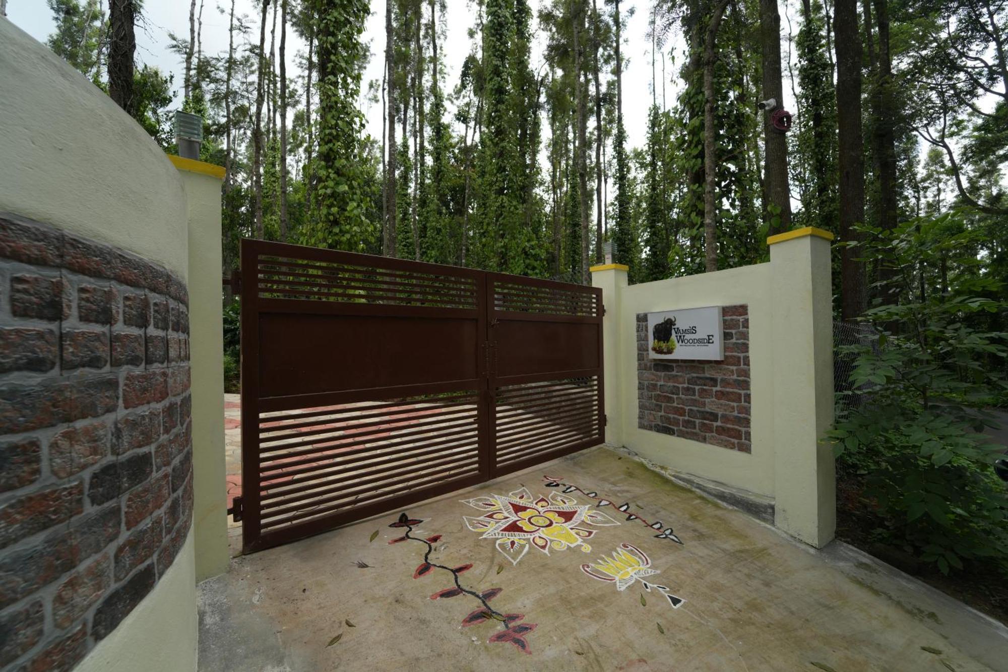 Vamsi's Woodside Villa *