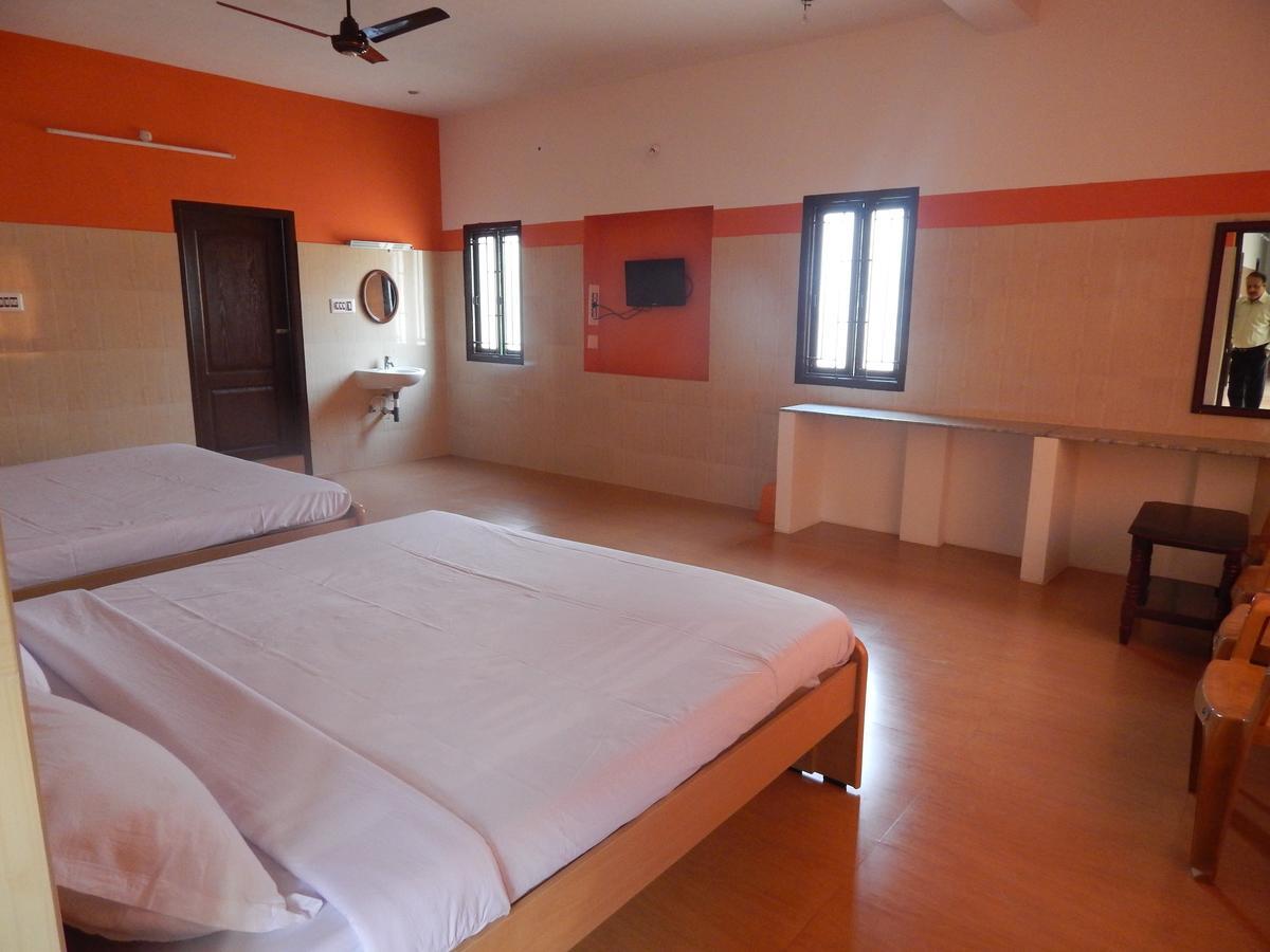 Sri Silver Hotel 2*