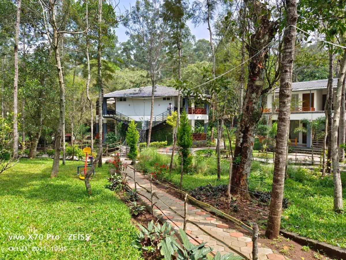 Hotel Mainland & By Kolaahalam 4*