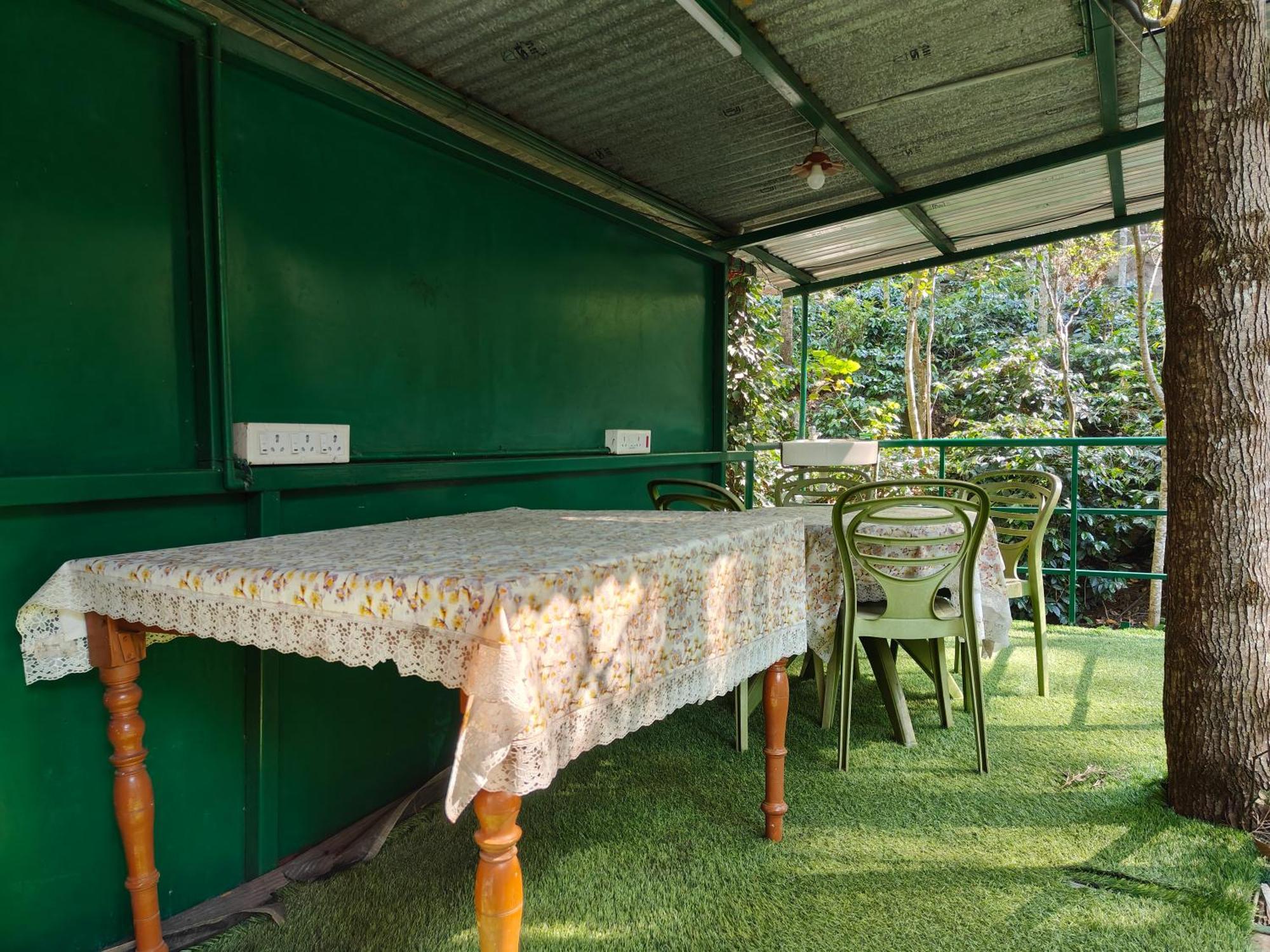 Holiday home Tipperary Treehouse With Valley View
